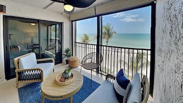 Condo (2 Bedrooms) | Depan hartanah