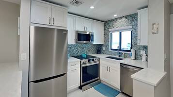 Condo (2 Bedrooms) | Tiện nghi, dịch vụ nơi lưu trú