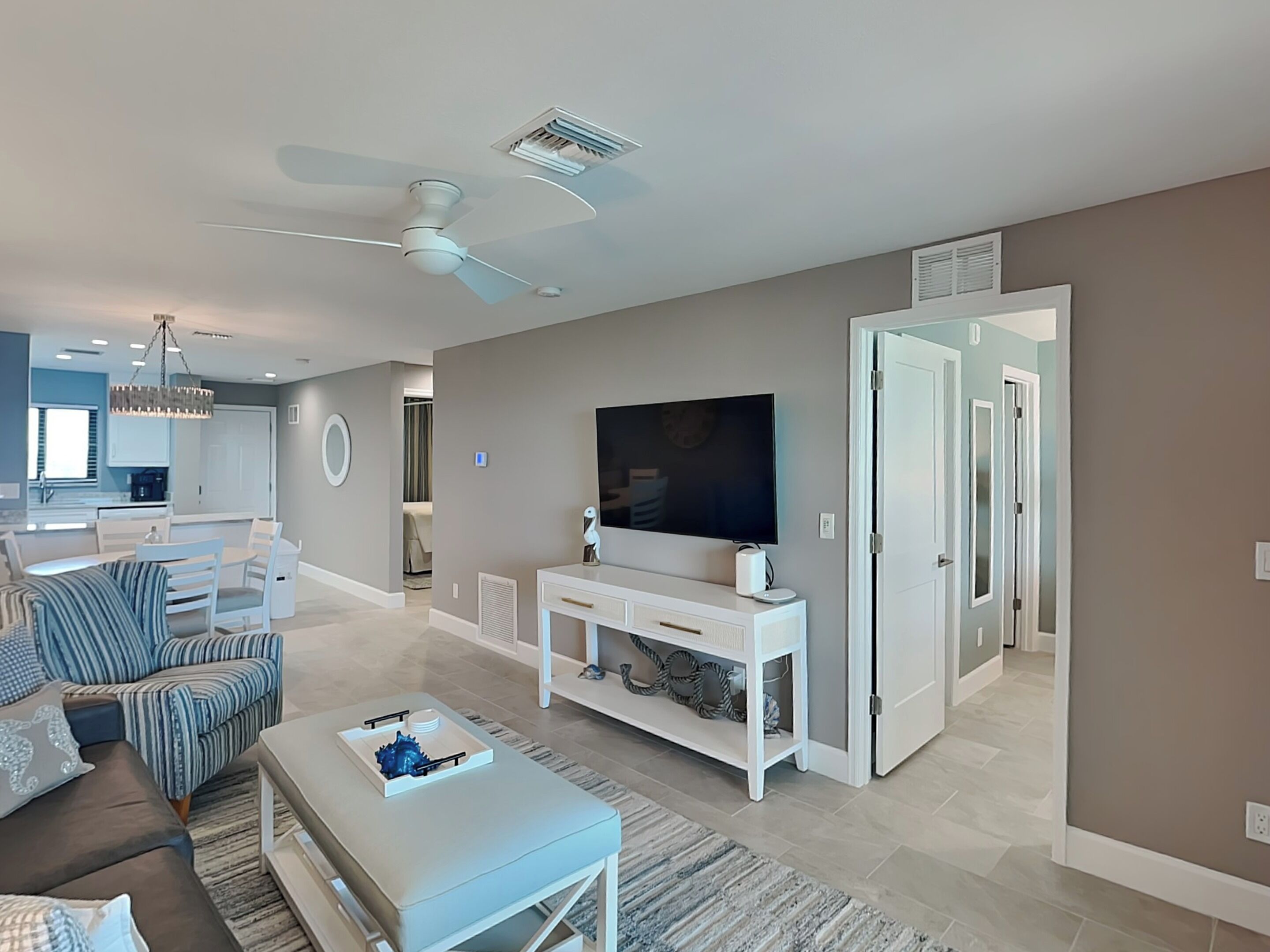 Condo (2 Bedrooms) | Tiện nghi, dịch vụ nơi lưu trú