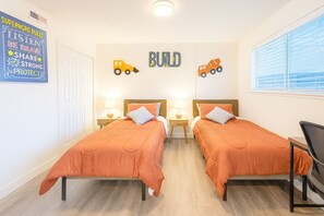 2 bedrooms, iron/ironing board, travel crib, internet