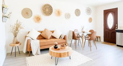 Best location/ Google/ BBQ/ BIG yard/2 free park