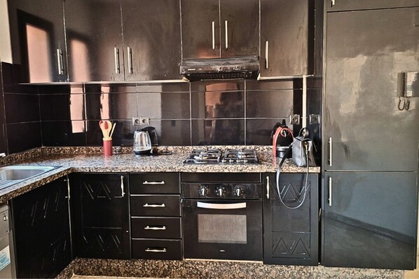 Four, plaque de cuisson, lave-vaisselle