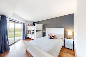 3 bedrooms, WiFi, bed sheets