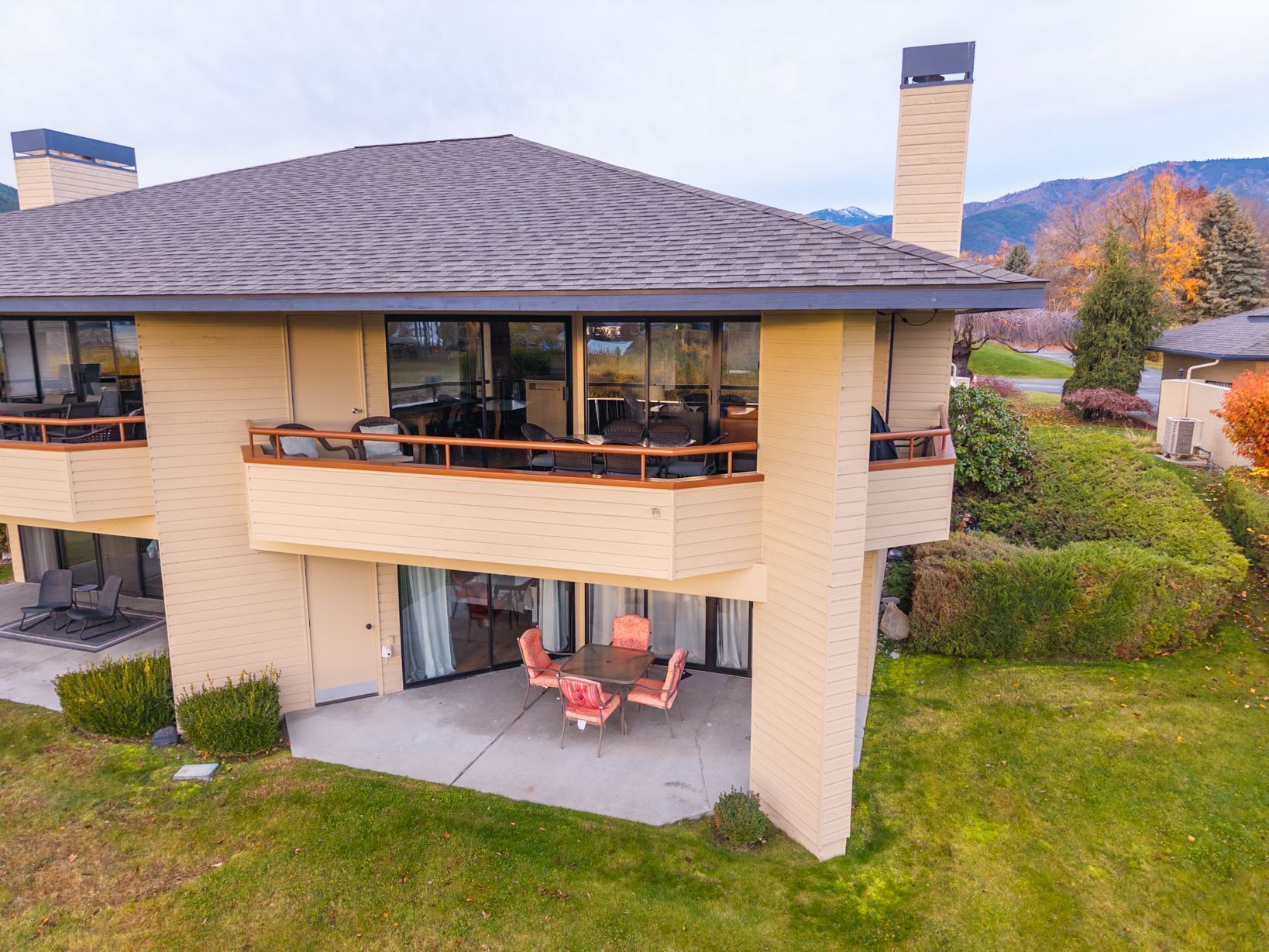 تناول الطعام با لخارج