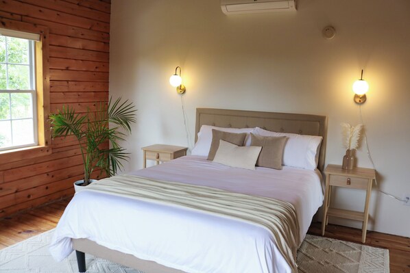 Free WiFi, bed sheets, wheelchair access