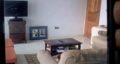 Cameroon Comfort 2-bedroom apartment in peaceful Yassa with WiFi, AC, EspaceVert