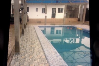 Cameroon Comfort 2-bedroom apartment in peaceful Yassa with WiFi, AC, EspaceVert