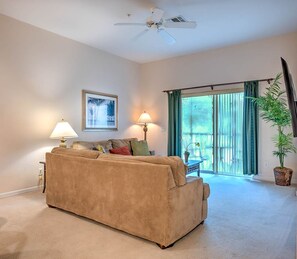 Fernseher, Tischtennisplatte