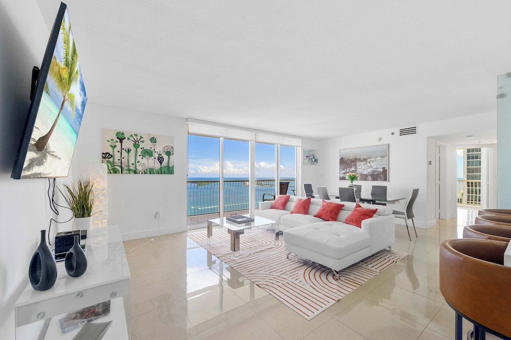 Image showcasing Luxury Brickell Penthouse Ocean Views Rooftop Pool - Miami | Vrbo