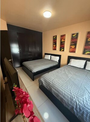 3 bedrooms, WiFi, bed sheets