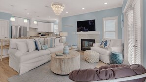 House, Multiple Beds, Patio, Partial Ocean View (Just Add Salt) | Living area