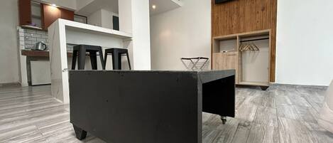 Standard Apartment, City View | Private kitchen