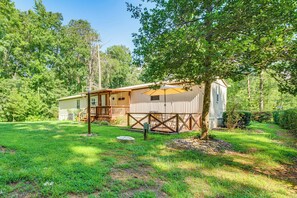 Exterior - 3 Mi to Badin Lake: Quiet New London Retreat (New London)