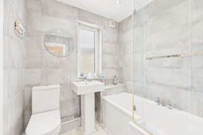 2 bedrooms - Host Stay Pier View (Morpeth)
