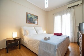 1 habitación, tabla de planchar con plancha, wifi y ropa de cama 