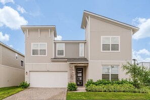 House | 9 bedrooms