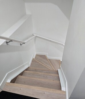 Interior - Charming 1-bedroom building in lovely Edmonton with WiFi, AC (Edmonton)