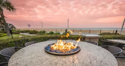 Cozy 2bdrm Penthouse oceanfront resort all amenities in charming Virginia Beach!