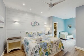 10 bedrooms, iron/ironing board, Internet, bed sheets