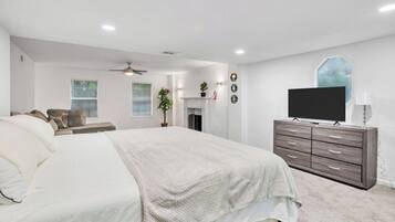 5 bedrooms, iron/ironing board, WiFi, bed sheets