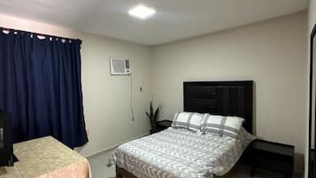 1 chambre, bureau, Wi-Fi gratuit, draps fournis