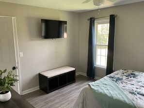 2 bedrooms, iron/ironing board, WiFi, bed sheets