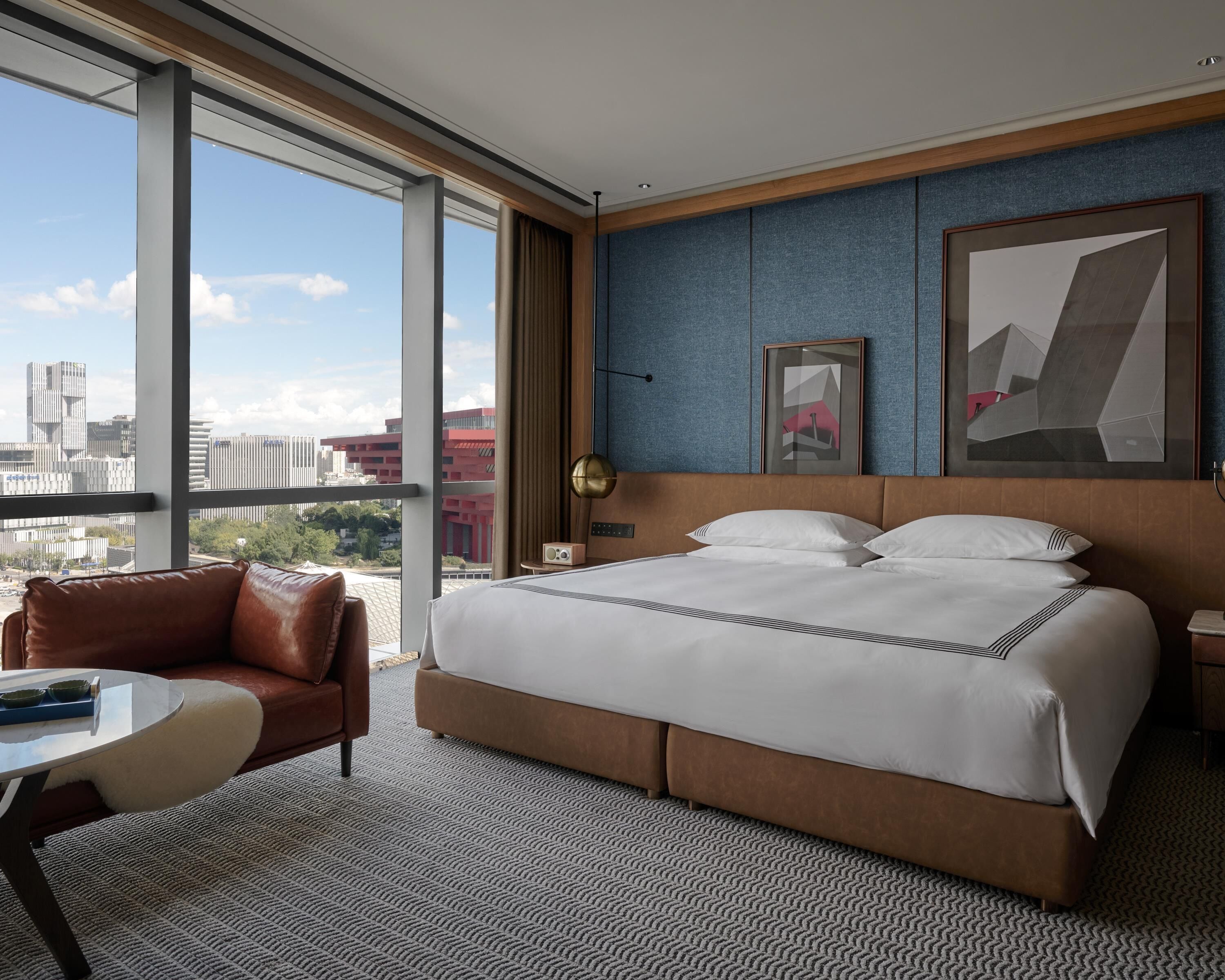 Deluxe Room, 1 King Bed, River View | Premium bedding, free minibar items, in-room safe, desk