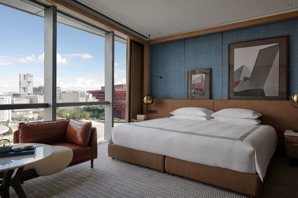 Deluxe Room, 1 King Bed, River View