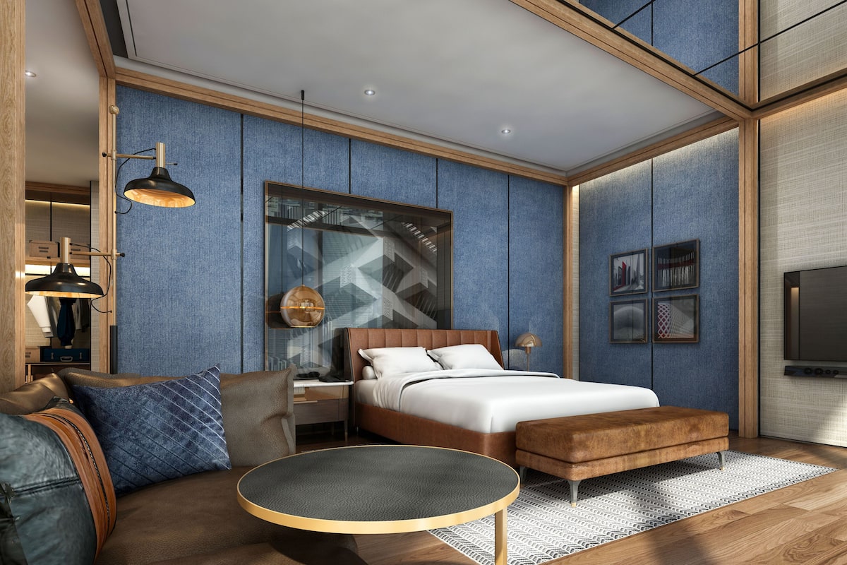 Premium bedding, free minibar items, in-room safe, desk