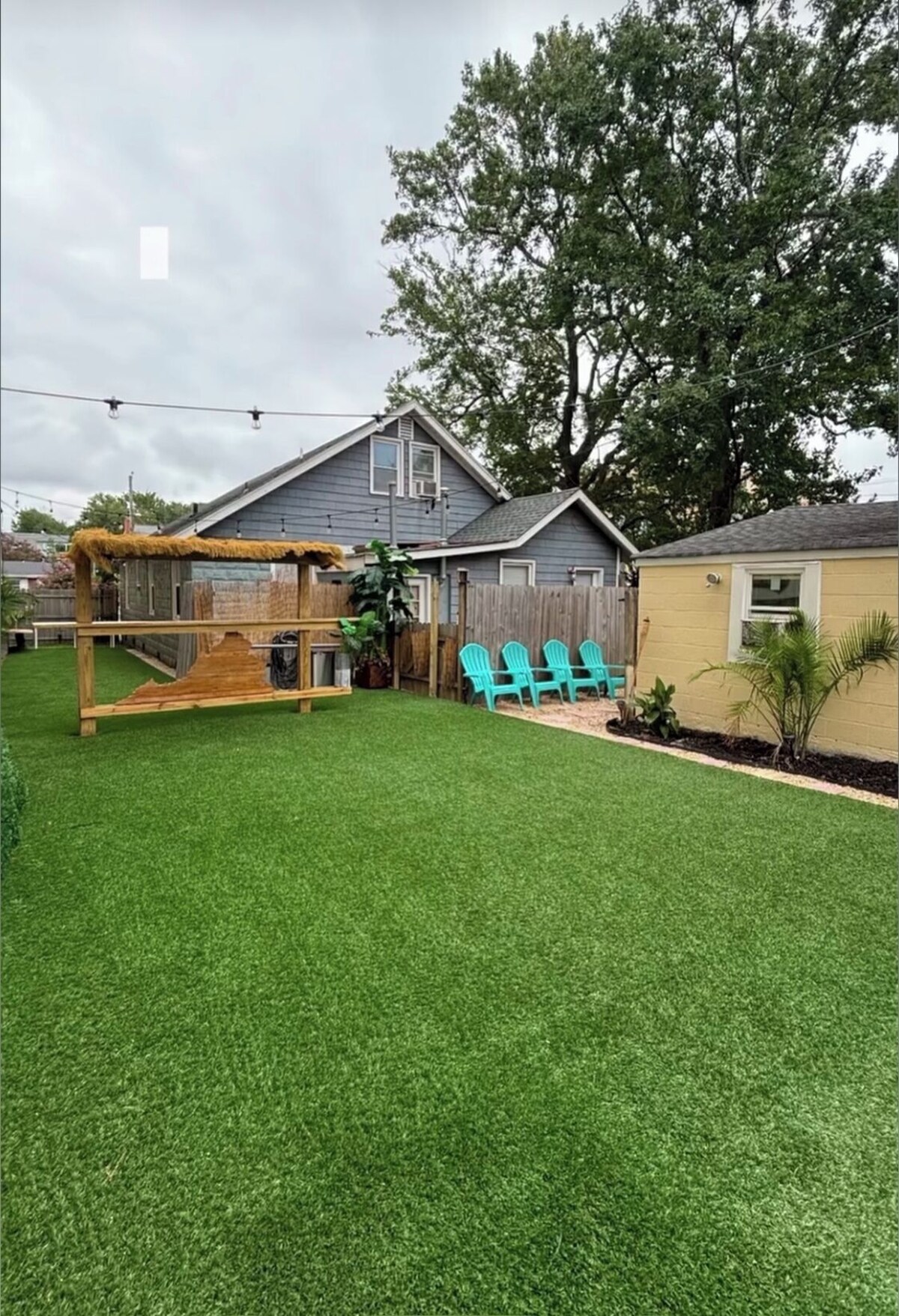 Charming 2-bedroom apartment in fabulous Virginia Beach with WiFi, AC