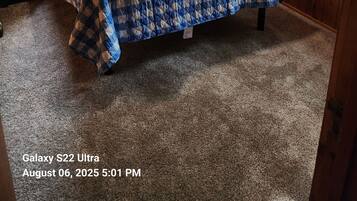 2 bedrooms, free WiFi, bed sheets, wheelchair access