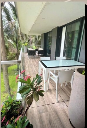 Outdoor dining
