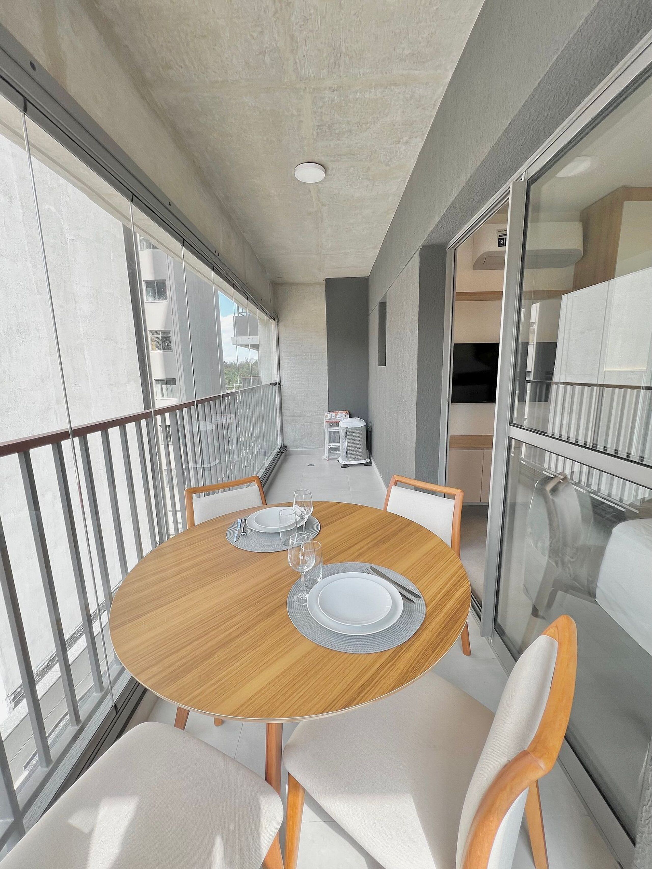 Studio | Dining