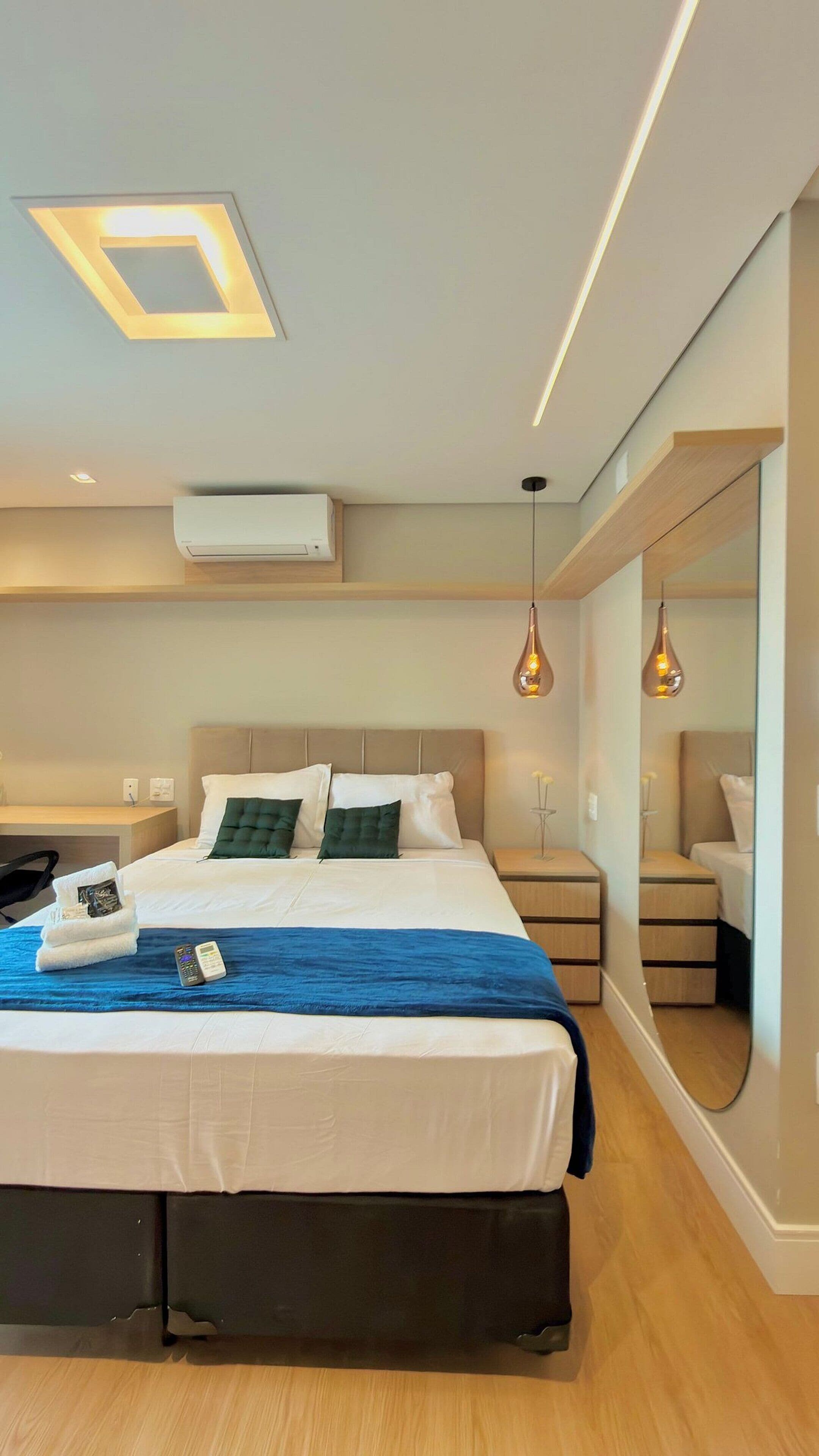 Club Studio | Free WiFi