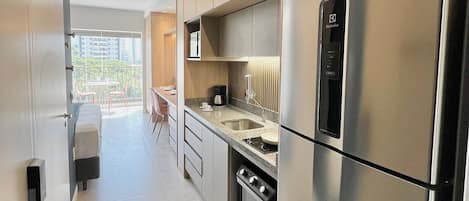 Studio Classique | Cuisine privée | Micro-ondes, plaque de cuisson