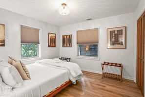 3 bedrooms, iron/ironing board, WiFi, bed sheets -  A Peaceful, Lowcountry Artist's Retreat (Beaufort)