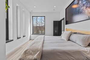 WiFi, bed sheets