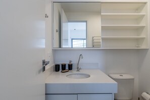 Comfort-Studio | Badezimmer | Handtücher, Seife, Shampoo, Toilettenpapier