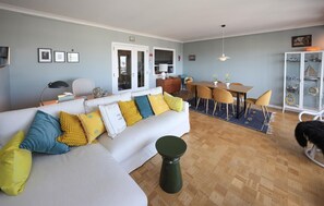 TV - 2 bedroom amazing apartment in Oostende (Oostende)