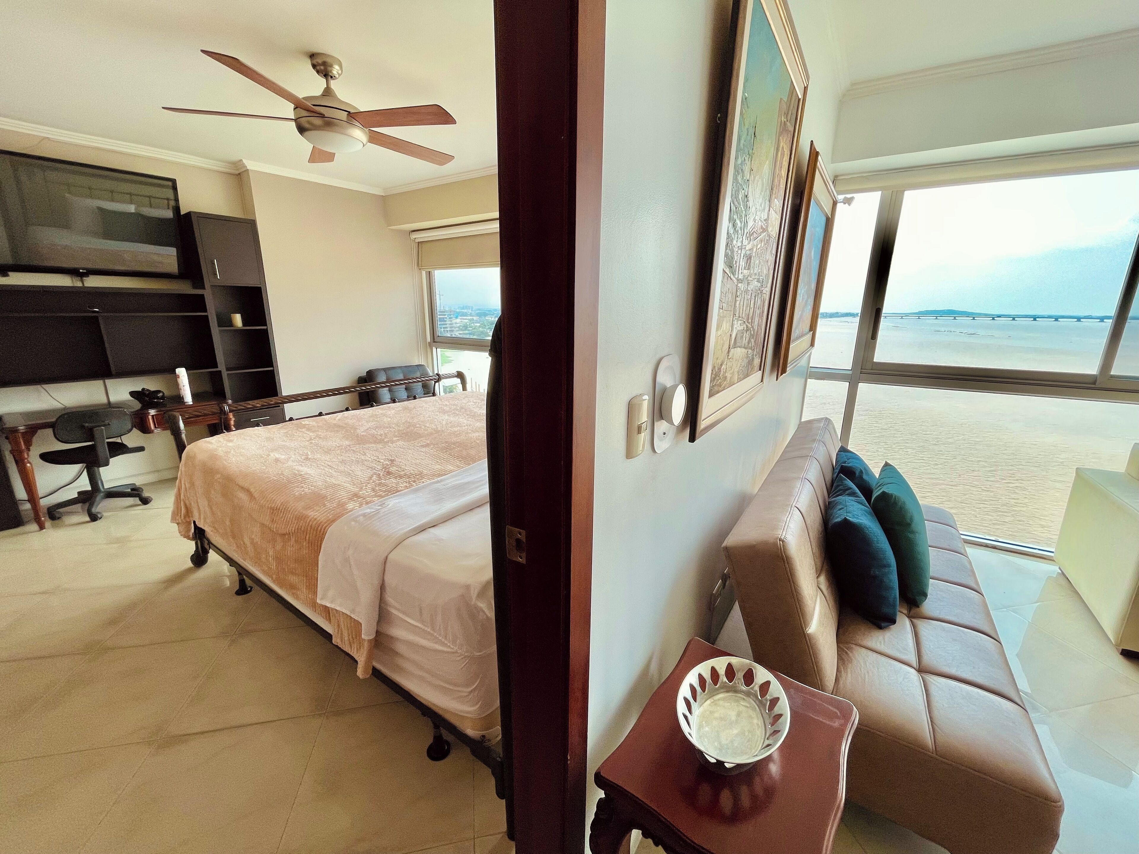 1 bedroom, desk, iron/ironing board, free WiFi