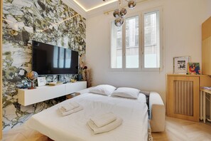 1 bedroom, iron/ironing board, WiFi, bed sheets