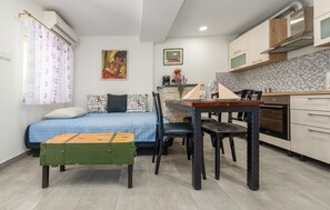 1 bedroom, free WiFi, bed sheets - 1 bedroom lovely apartment in Ljubac (Ljubac)