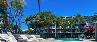 Charming 1-bedroom condo in downtown Kailua-Kona  just 2 blocks from the beach