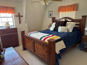 Silitysrauta/-lauta, Wi-Fi, vuodevaatteet