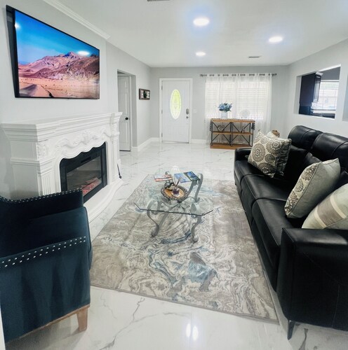 Inverness Getaway Central location -Pet-friendly3Bed-2bath & private pool