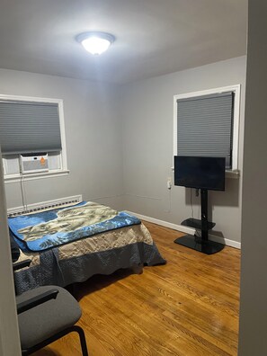 3 chambres, fer et planche à repasser, Wi-Fi gratuit, draps fournis