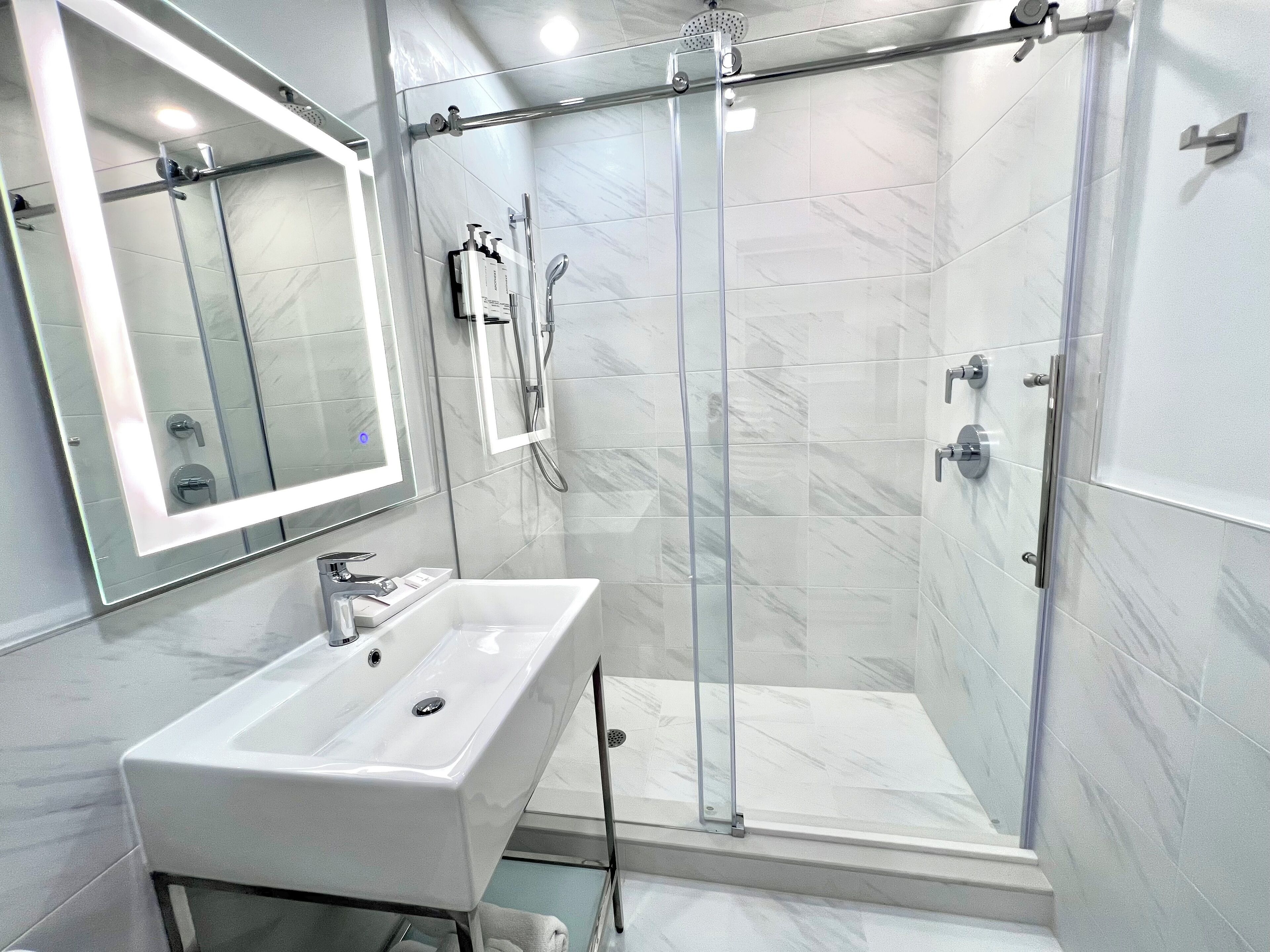 風筒、提供毛巾、番梘、洗頭水