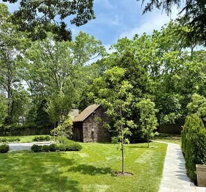 บริเวณภายนอก