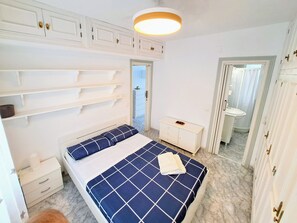 1 Schlafzimmer, Bügeleisen/Bügelbrett, kostenloses WLAN, Bettwäsche