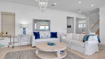 House, Multiple Beds, Hot Tub, Ocean View (Salt Air and Sunsets) | Interior